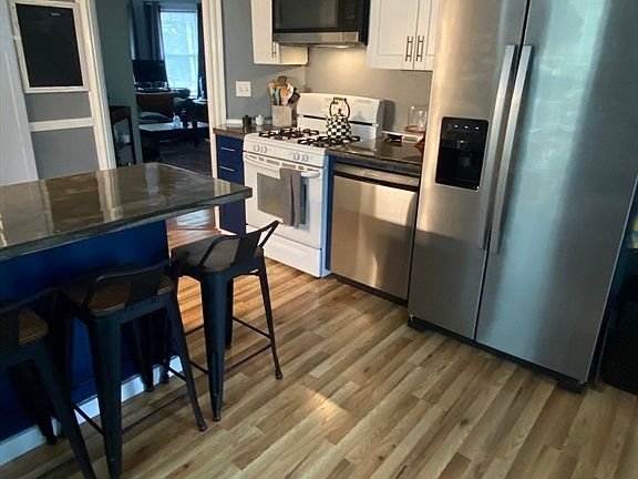 4th image of 54 Olney St