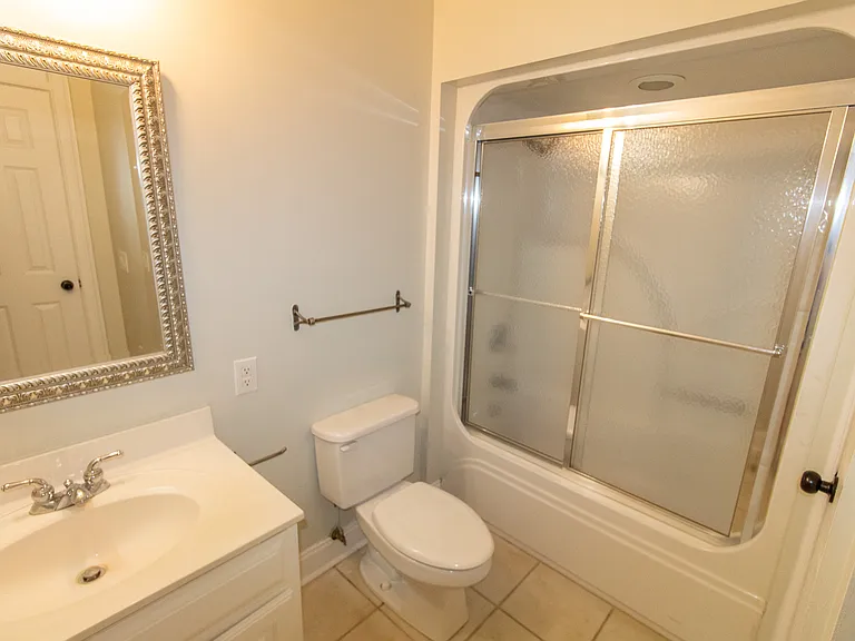 906 Monarch Cir — Photo 40