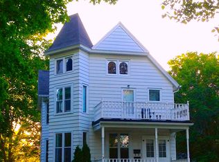 122 N 2nd St, Mount Horeb, WI 53572