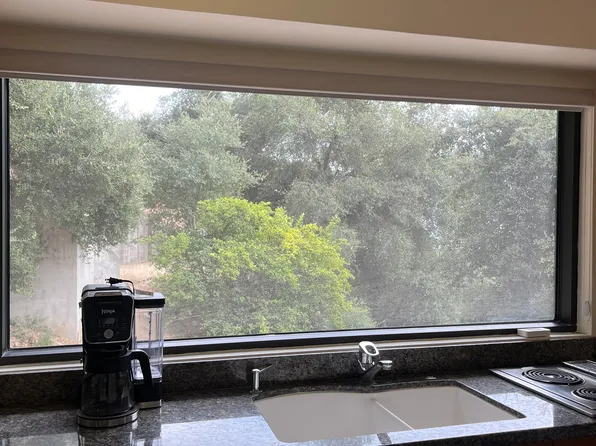 3555 Shaw Ranch Rd, Pasadena, CA 91107