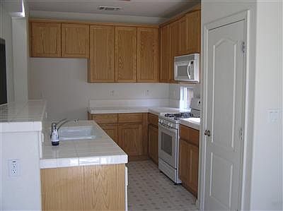 4th image of 233 Needle Ct