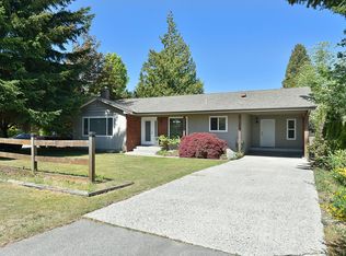 5784 Medusa St, Sechelt, BC V0N 3A3