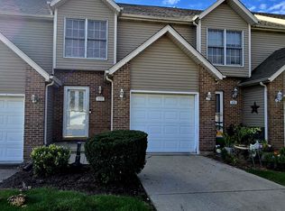 490 S Peace Rd, Sycamore, IL 60178