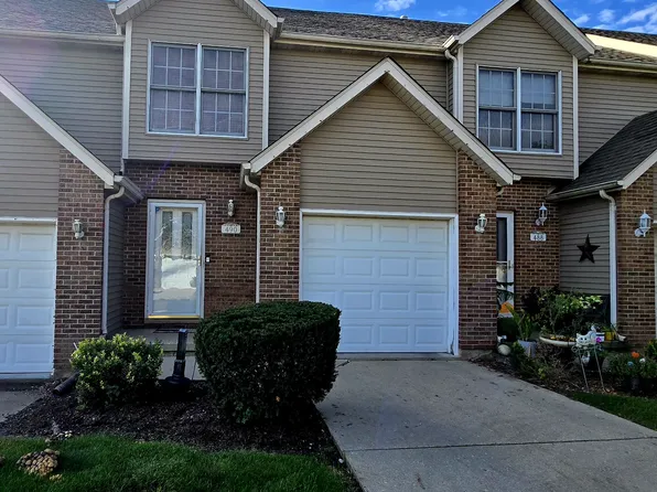 490 S Peace Rd, Sycamore, IL 60178