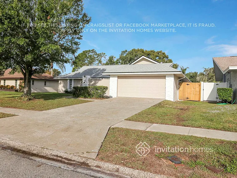 933 Hillrise Dr — Photo 2