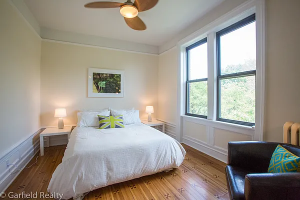 Sold by Garfield Realty  | media 4