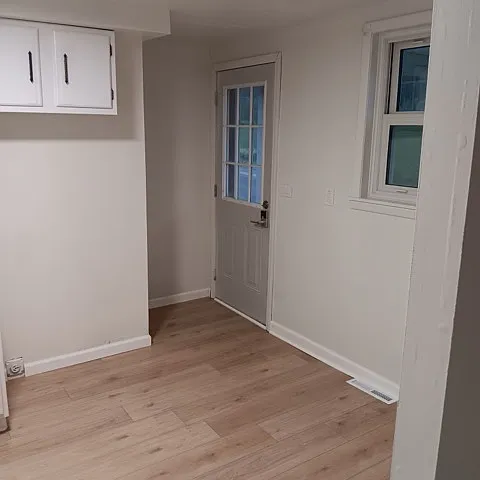 2 bed, 1.5 bath, 900 sqft, $1,350 — Photo 4
