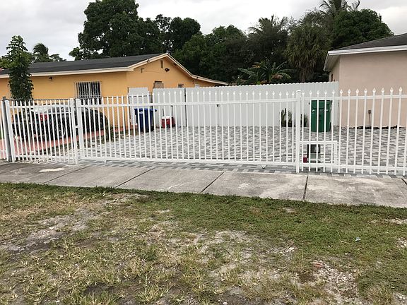 Electric gate 1