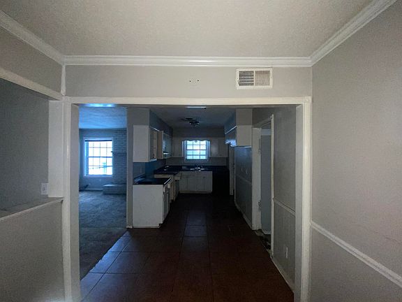 4th image of 3560 Bellwood Dr