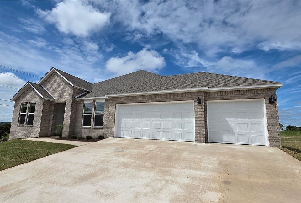 1st image of 2900 Hattie Ln