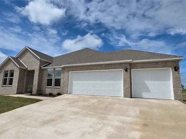 2900 Hattie Ln, Lowell, AR 72745