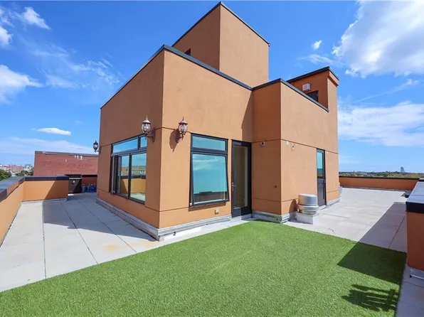 7819 Bay Parkway image 17 of 27