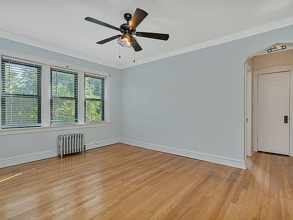 4th image of 317-325 W Calendar Ave #1B-1BA-687SQFT