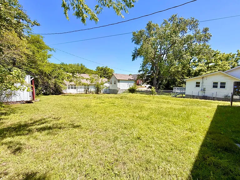 857 Greenwood Ave — Photo 21