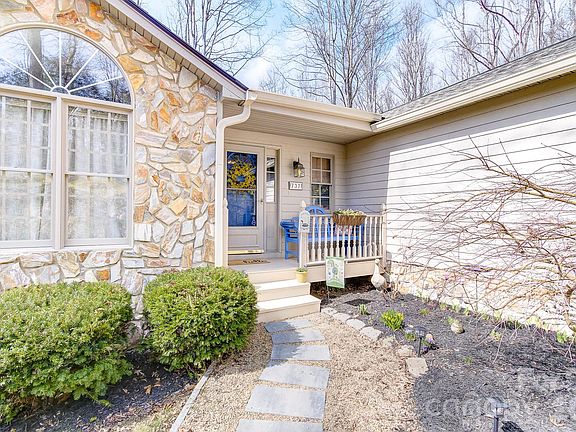 2nd image of 737 Woodbine Rd