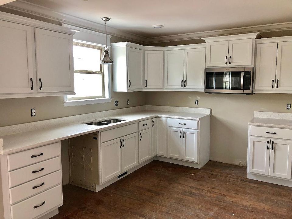2nd image of 1312 Stone Creek Trl