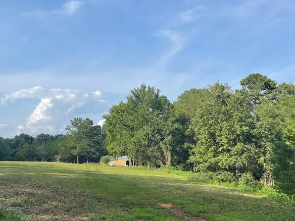 86 Country Ln, Calhoun Falls, SC 29628