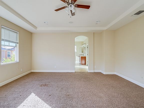 4th image of 2744 Nicolson Cir