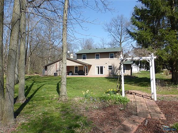 4th image of 134 Oak Meadows Dr