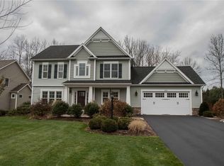 697 Cottage Brook Ln N, Webster, NY 14580