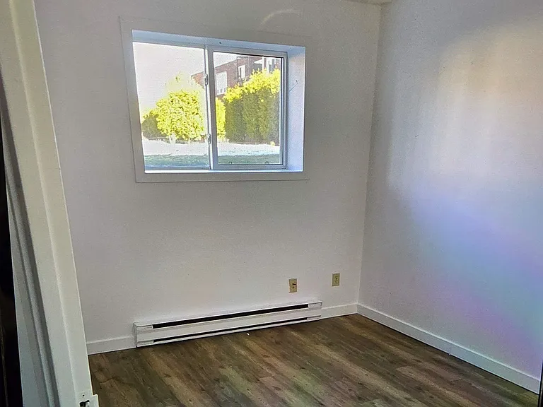754 Laflin St — Photo 10