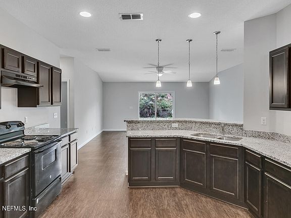 4th image of 6343 HYDE PARK Circle