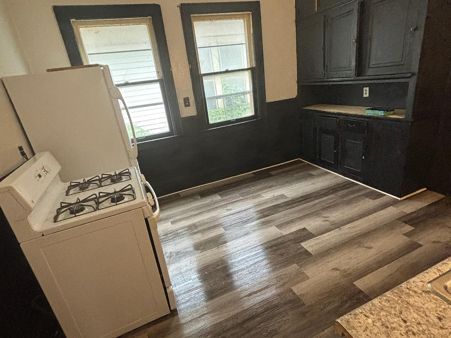 3 bed, 1100 sqft, $1,350 — Photo 3