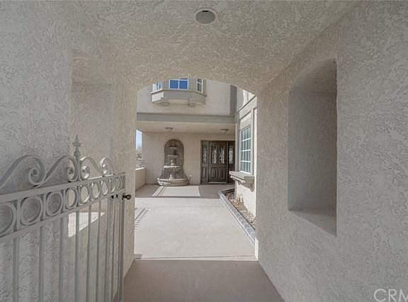 4th image of 26924 Lakeview Dr