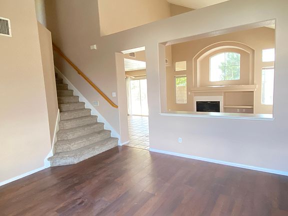 3rd image of 8097 Dinsmore Dr