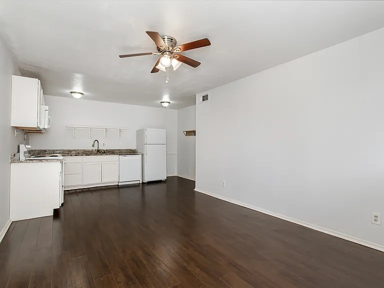 5722 Gaston Ave #H — Photo 5