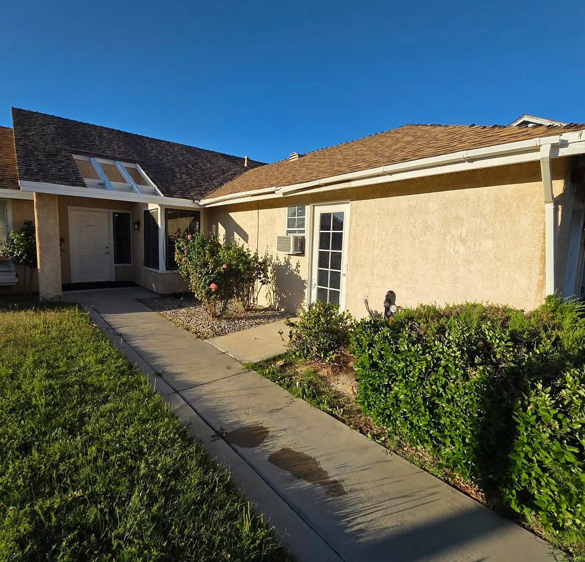 3833 E Avenue R — Photo 2