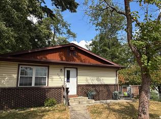 1301 Sharon Ln, Springfield, IL 62702