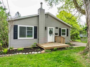 27 Caroline Ct, Iowa City, IA 52245