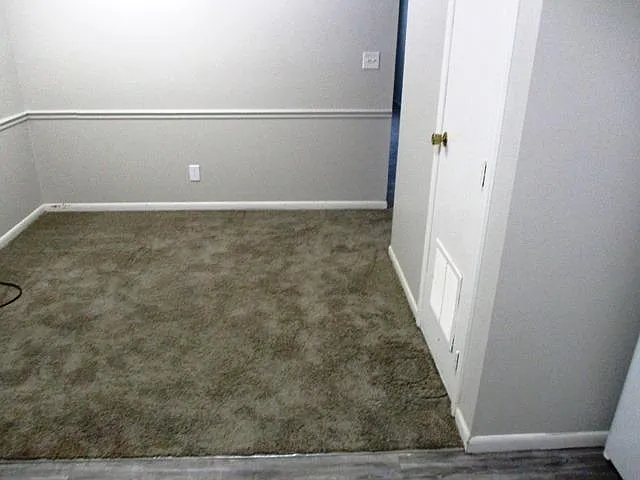 710 Golfcrest Rd N — Photo 5