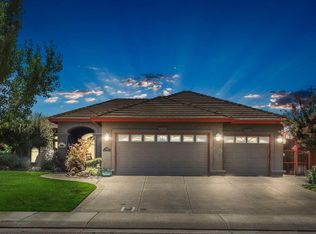 2658 Paradise Dr, Lodi, CA 95242