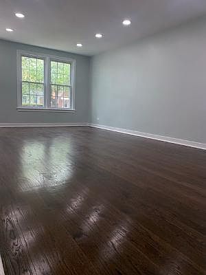 4th image of 11115 S Avenue B