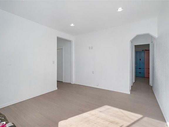 4th image of 4340 Lowell Ave