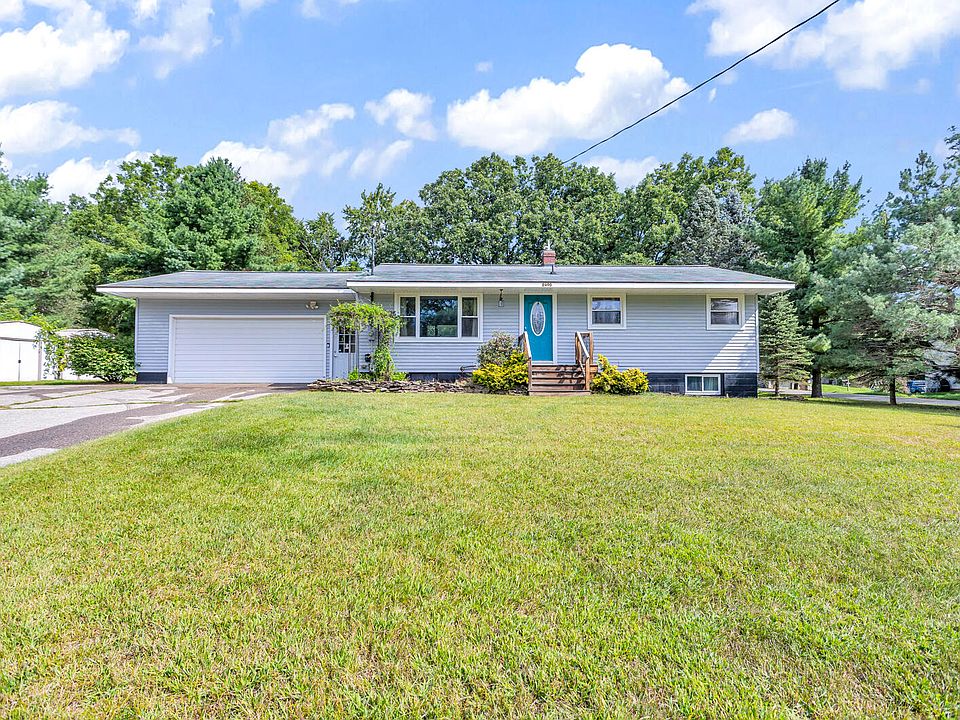 1st image of 2490 Roosa Dr