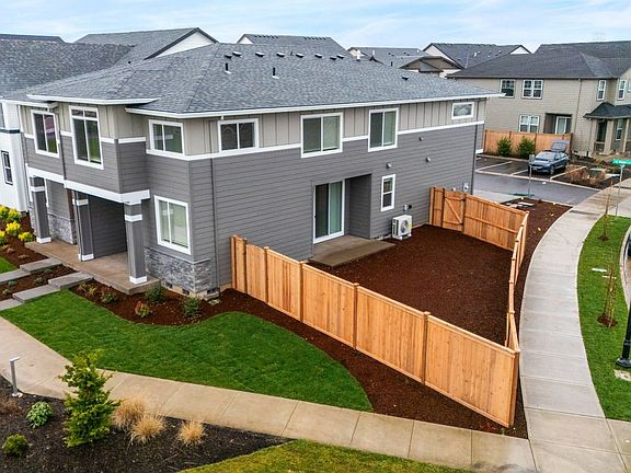 4th image of 3688 SE Yonder Ln