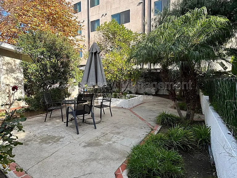 10818 W Blix St #818-2 — Photo 17