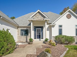 803 Country Lakes Dr, Lino Lakes, MN 55014