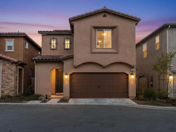 933 Winchell Way W, Madera, CA 93636