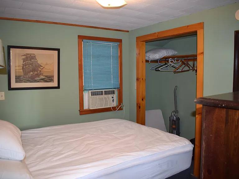 100 Main St #5 — Photo 15