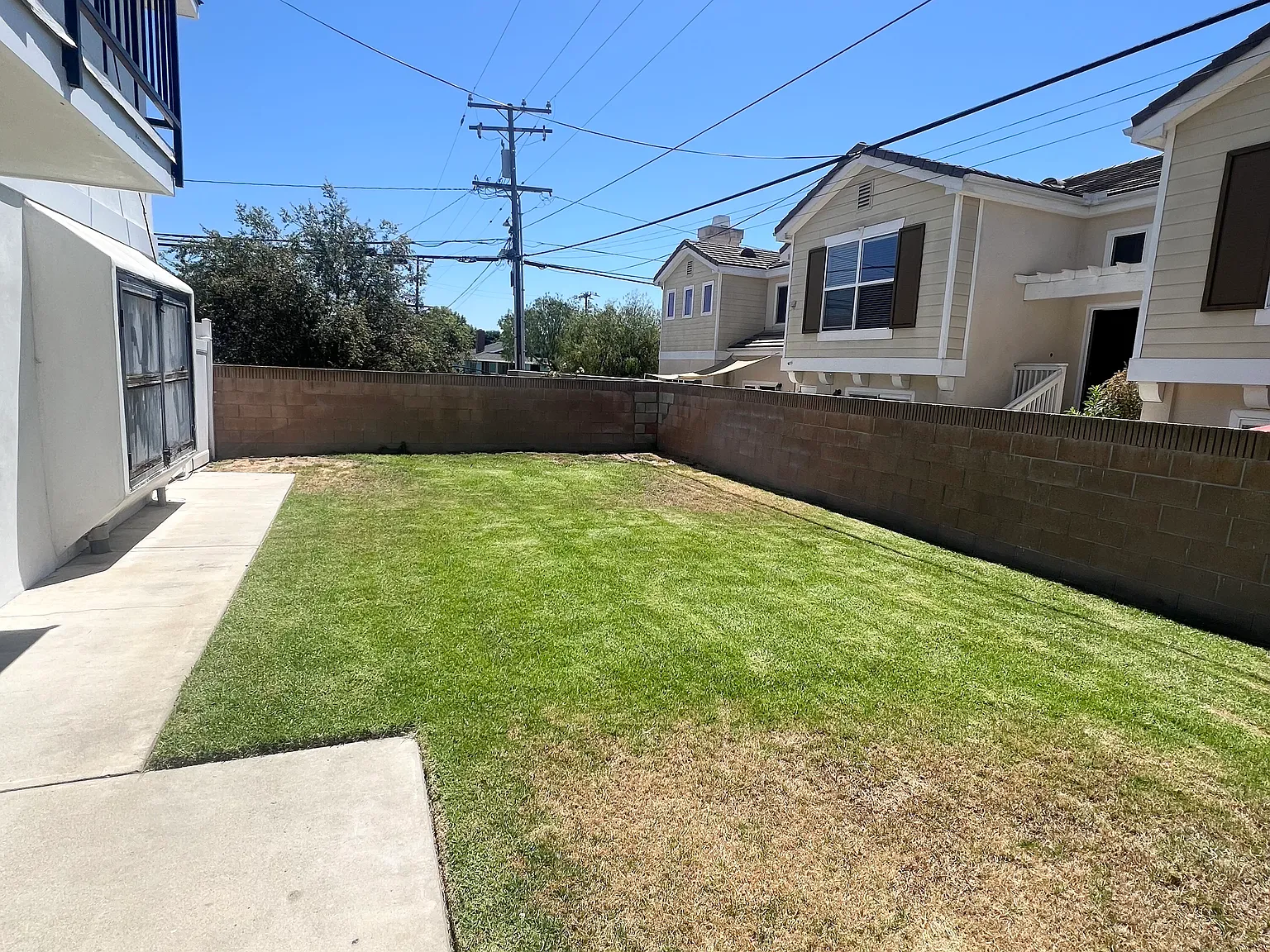 3 bed, 1100 sqft, $3,400 — Photo 2