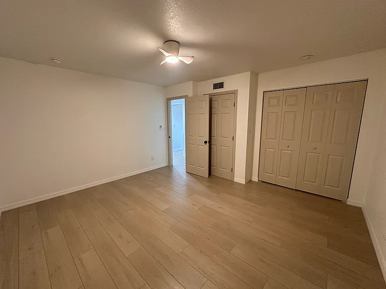 8400 Seminole Blvd #2 — Photo 7