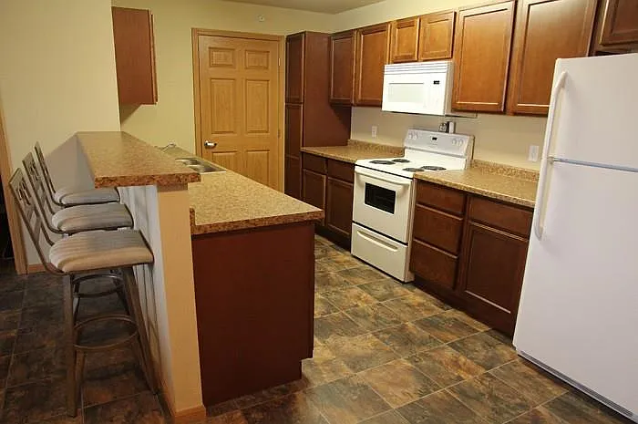Stanley Apartments — Photo 7