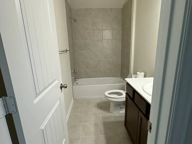 3333 Cross Shore Dr — Photo 7