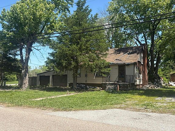 2nd image of 1700 State St