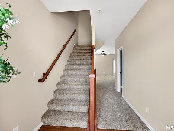 3rd image of 461 Parkgate Dr