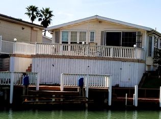 835 W Oyster Dr, Port Isabel, TX 78578